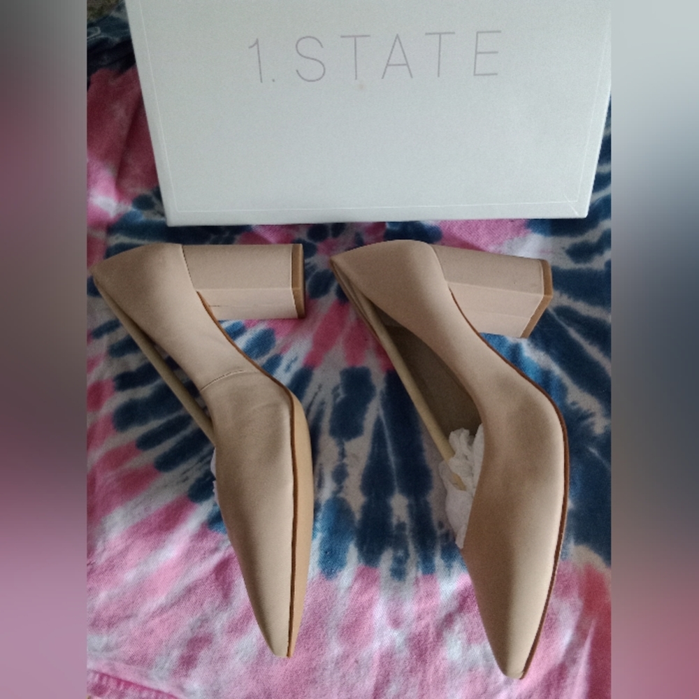 1 State heels - Picture 3 of 5